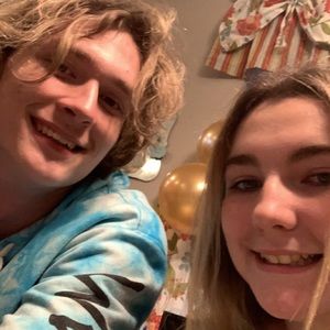 Meet your Posher, Holly